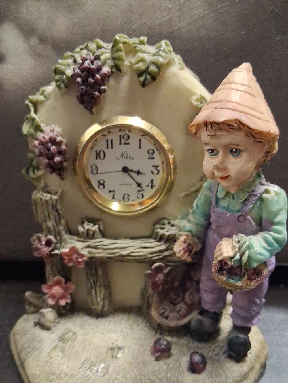 Purple & Cream Garden Figurine Clock